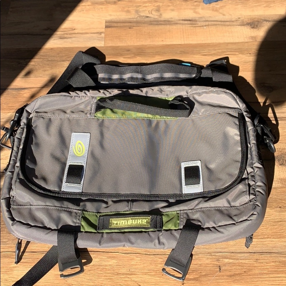 Timbuk2 bag Size M